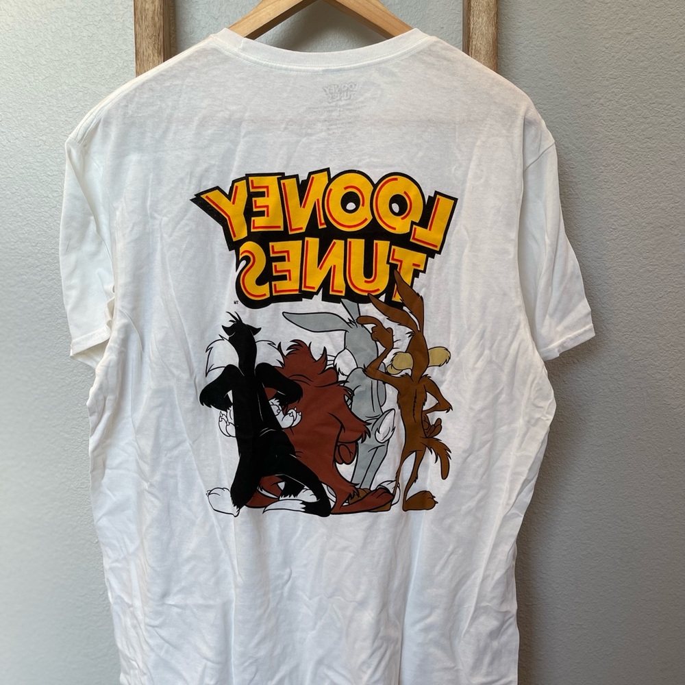 Looney Tunes T shirt